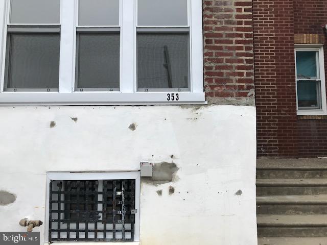 353 Avon Road Upper Darby, PA 19082 - Photo 1 of 12