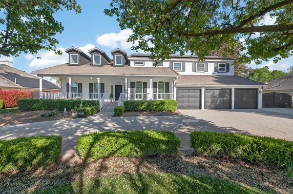 $1,300,000 | 2853 Carolina Avenue, Clovis, CA 93611