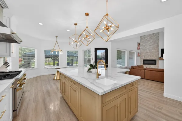 $1,300,000 | 2853 Carolina Avenue, Clovis, CA 93611