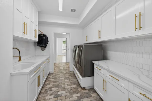 $1,300,000 | 2853 Carolina Avenue, Clovis, CA 93611