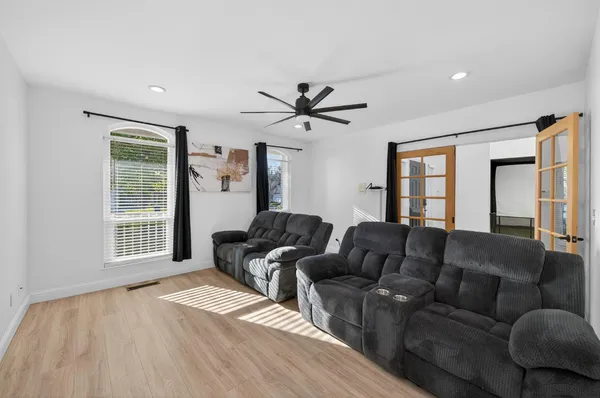 $1,300,000 | 2853 Carolina Avenue, Clovis, CA 93611