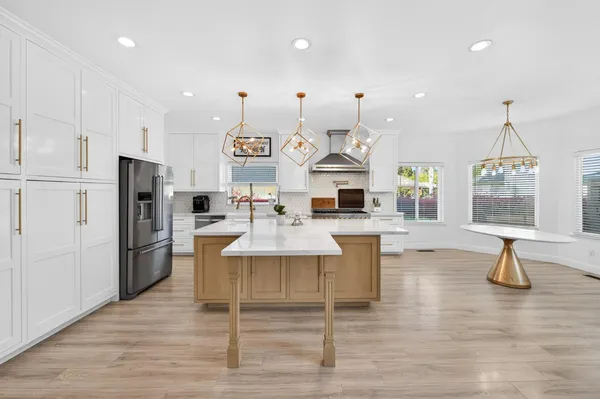$1,300,000 | 2853 Carolina Avenue, Clovis, CA 93611