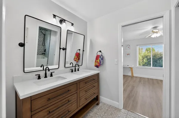 $1,300,000 | 2853 Carolina Avenue, Clovis, CA 93611