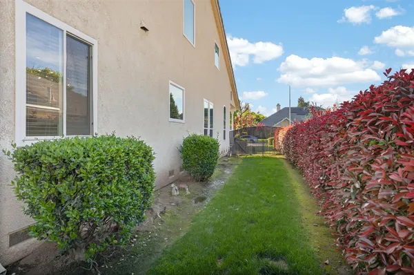 $1,300,000 | 2853 Carolina Avenue, Clovis, CA 93611