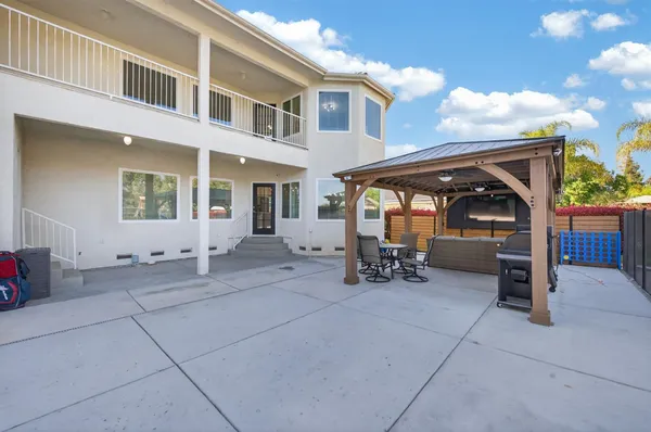 $1,300,000 | 2853 Carolina Avenue, Clovis, CA 93611
