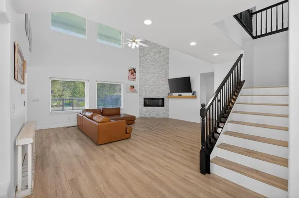 $1,300,000 | 2853 Carolina Avenue, Clovis, CA 93611