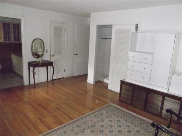 125 Squire Lane Springfield, MA 01118 - Photo 16 of 20 Gallery Image 16