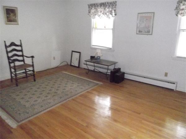 125 Squire Lane Springfield, MA 01118 - Photo 17 of 20 Gallery Image 17