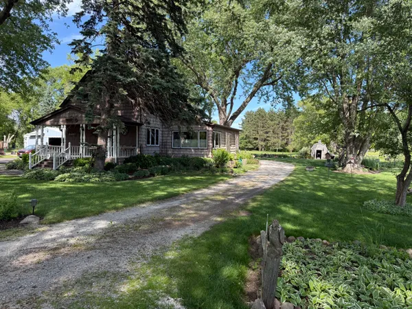 $700,000 | 9461 River Road, Pleasant Prairie, WI 53158