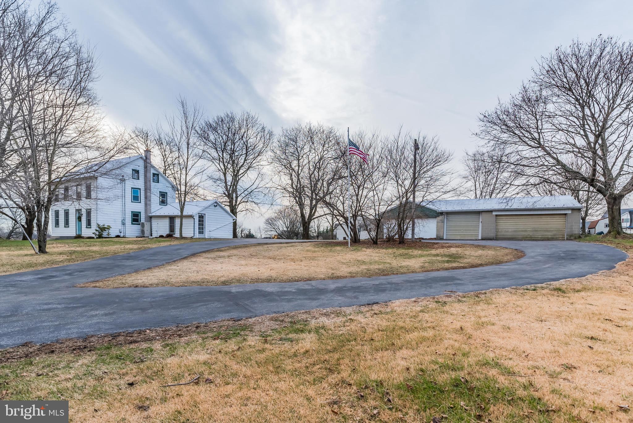 780 Longs Gap Road Carlisle, PA 17013 - Photo 7 of 31 Awesome circular allows plenty of parking