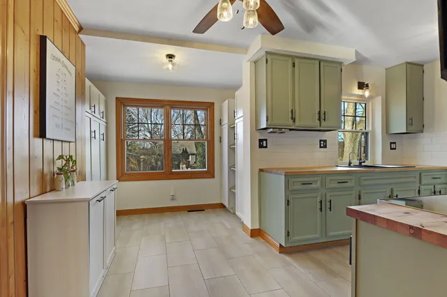 $550,000 | 9105 Gittings Road, Mount Pleasant, WI 53406