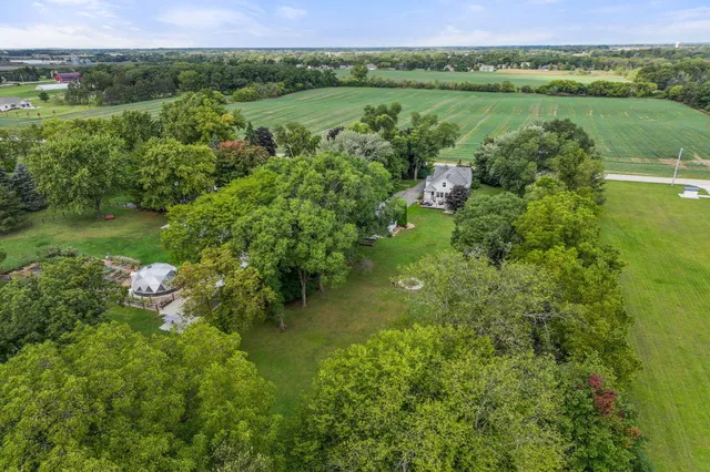 $550,000 | 9105 Gittings Road, Mount Pleasant, WI 53406