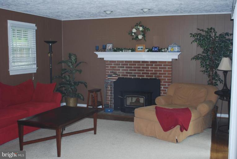 1301 Terry Way Fallston, MD 21047 - Photo 8 of 15 Family Room