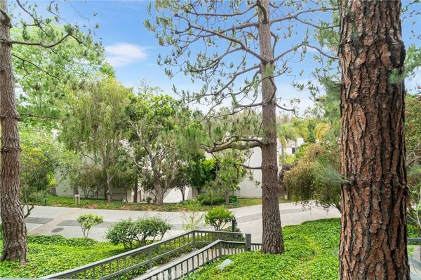 $385,000 | 3605 West Hidden Lane, Unit 112, Rolling Hills Estates, CA 90274