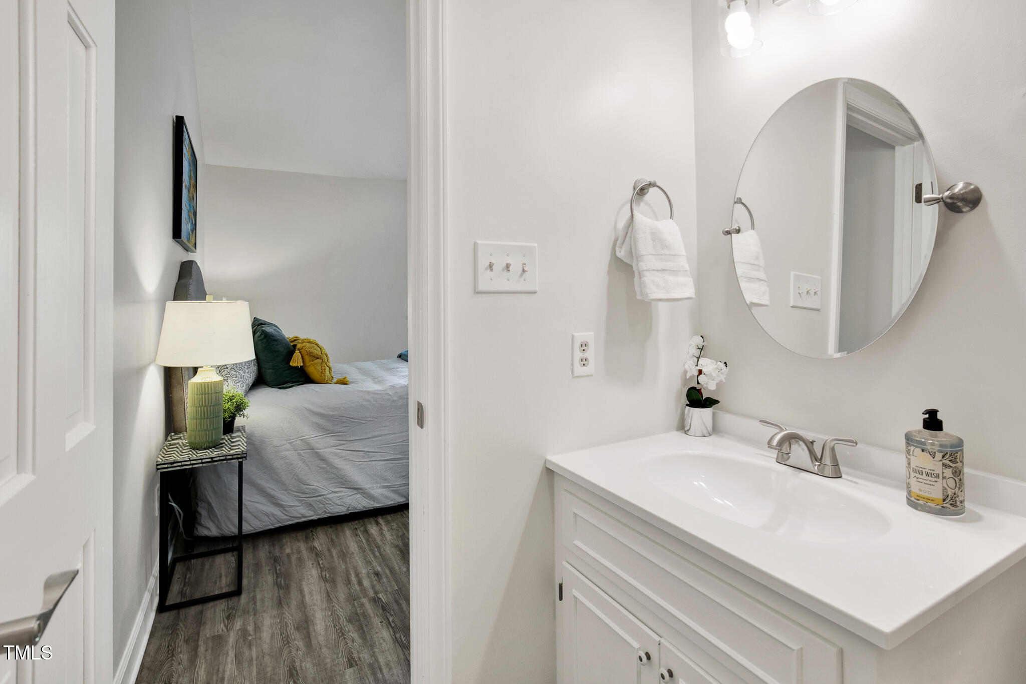 2611 Sawmill Road Raleigh, NC 27613 - Photo 16 of 31 2611SawmillRd-32