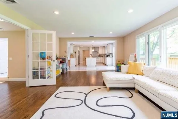$9,000 | 18 Cedar Court, Closter, NJ 07624