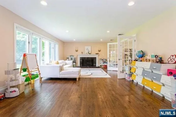 $9,000 | 18 Cedar Court, Closter, NJ 07624