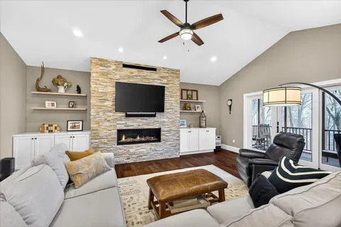$1,350,000 | 3167 Woodhill Circle, Unit 1, Verona, WI 53593