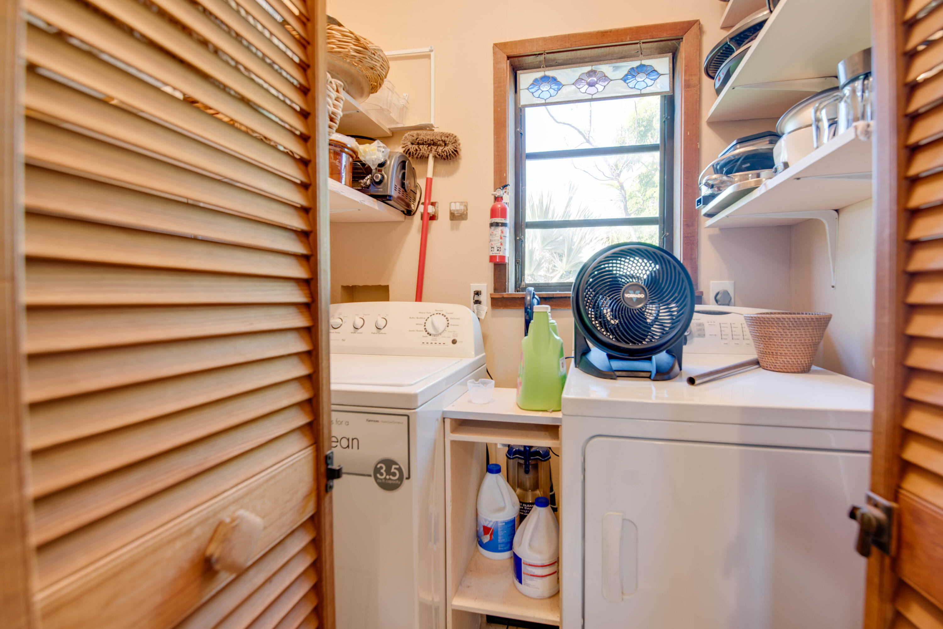 22970 Sharp Lane Cudjoe, FL 33042 - Photo 41 of 45 a utility room with dryer and washer