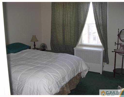 108 Rector Street Perth Amboy, NJ 08861 - Photo 6 of 10 Gallery Image 6