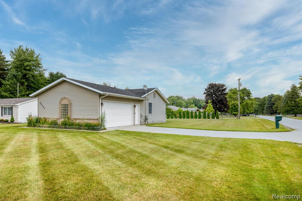 4548 Brott Road Ruby, MI 48049 - Photo 4 of 23