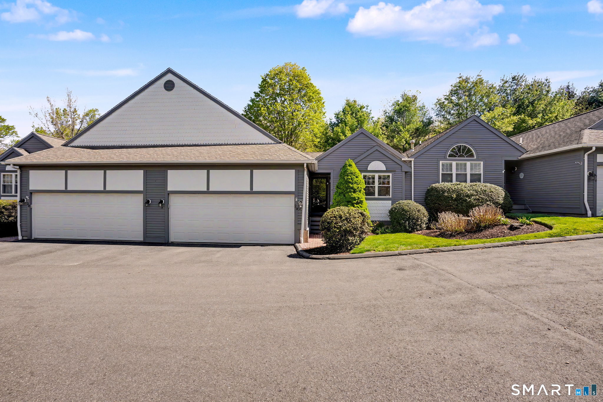 29 Greystone, Unit 29 Shelton, CT 06484 - Photo 1 of 36