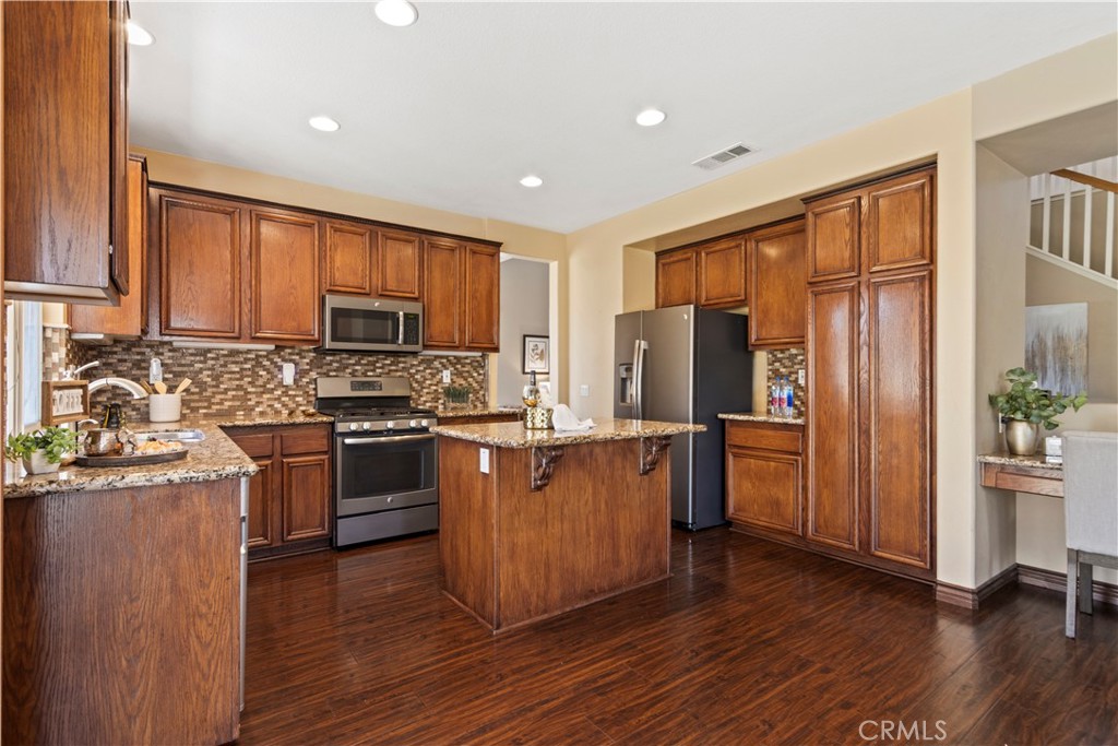 19729 Adirondack Lane Riverside, CA 92508 - Photo 4 of 19 Kitchen