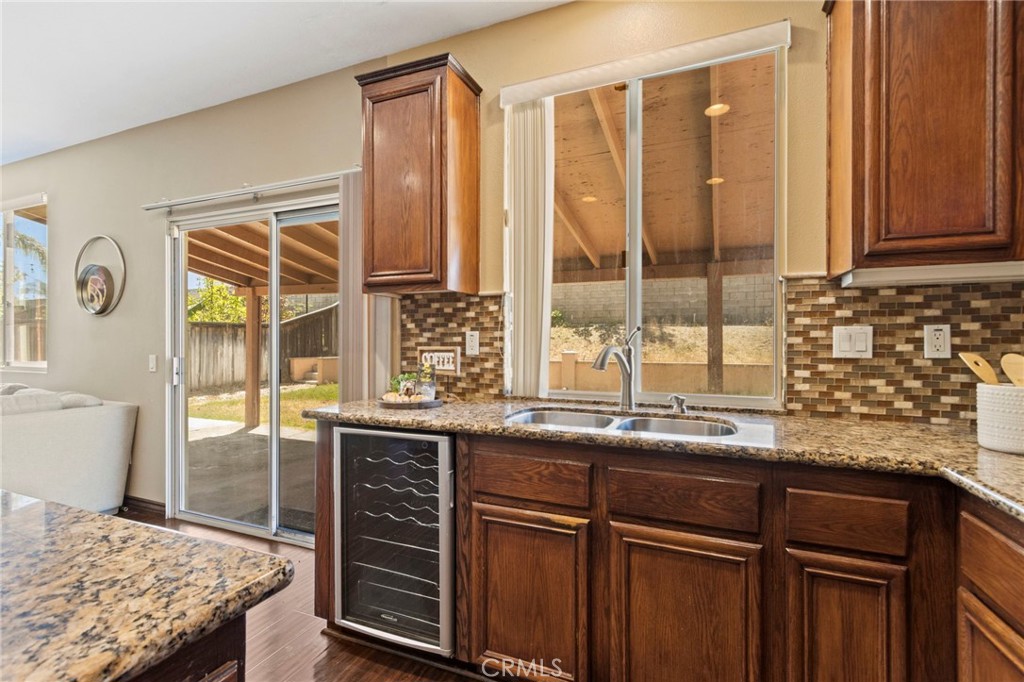 19729 Adirondack Lane Riverside, CA 92508 - Photo 6 of 19 Kitchen