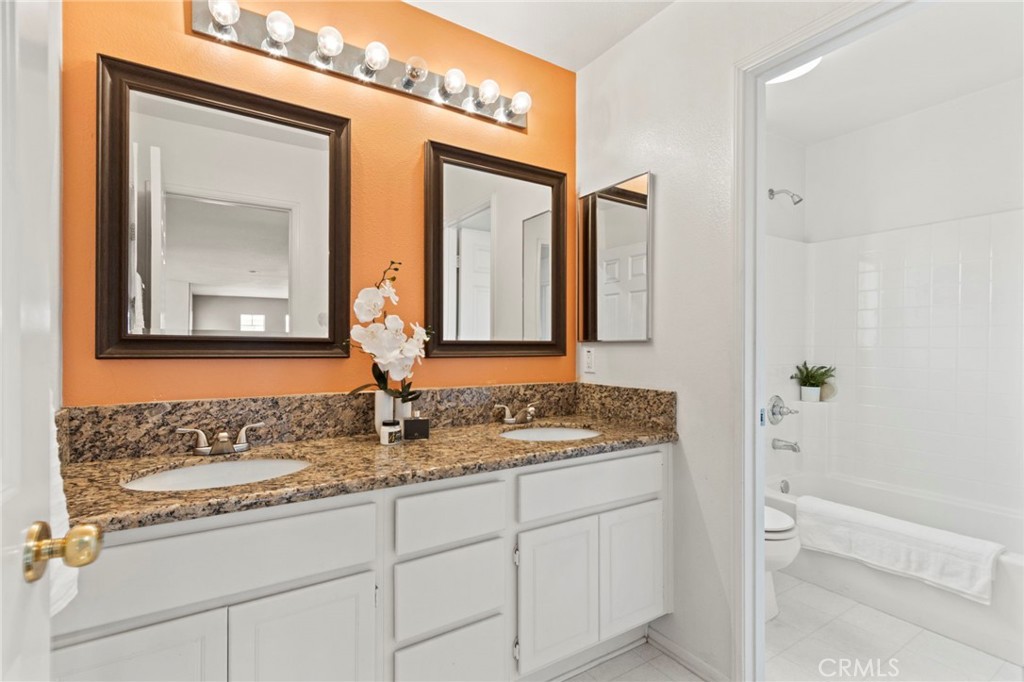 19729 Adirondack Lane Riverside, CA 92508 - Photo 7 of 19 Upstair hall bath