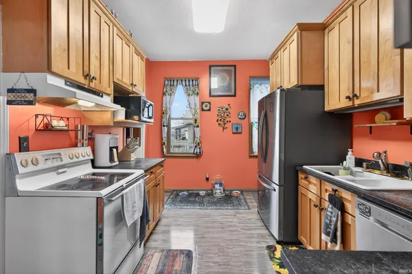 $219,995 | 500 East King Street, Garrett, IN 46738