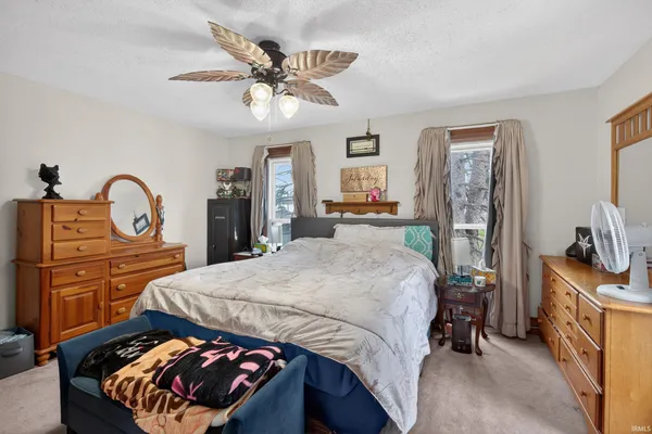 $219,995 | 500 East King Street, Garrett, IN 46738