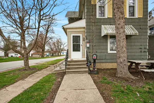 $219,995 | 500 East King Street, Garrett, IN 46738