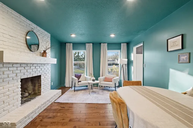 $379,900 | 2711 Pomona Court, Indianapolis, IN 46268