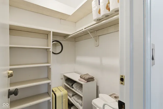 $379,900 | 2711 Pomona Court, Indianapolis, IN 46268