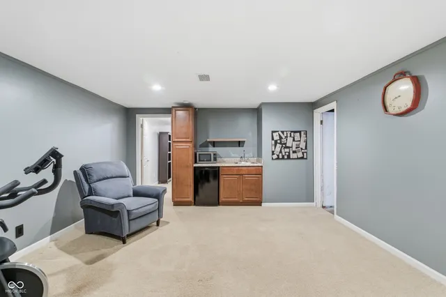 $379,900 | 2711 Pomona Court, Indianapolis, IN 46268