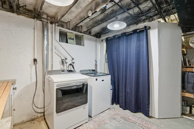 $379,900 | 2711 Pomona Court, Indianapolis, IN 46268