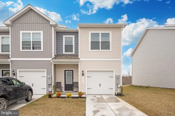 $276,900 | 31 Bloomsbury Street, Falling Waters, WV 25419