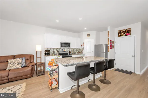 $276,900 | 31 Bloomsbury Street, Falling Waters, WV 25419