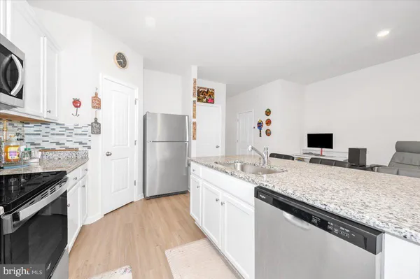 $276,900 | 31 Bloomsbury Street, Falling Waters, WV 25419