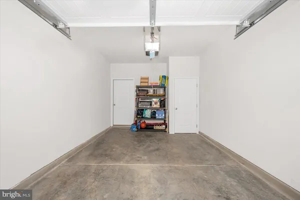 $276,900 | 31 Bloomsbury Street, Falling Waters, WV 25419