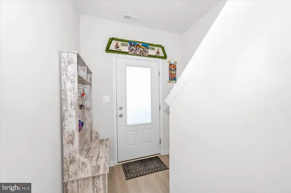 $276,900 | 31 Bloomsbury Street, Falling Waters, WV 25419