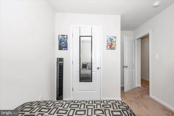 $276,900 | 31 Bloomsbury Street, Falling Waters, WV 25419