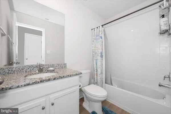 $276,900 | 31 Bloomsbury Street, Falling Waters, WV 25419