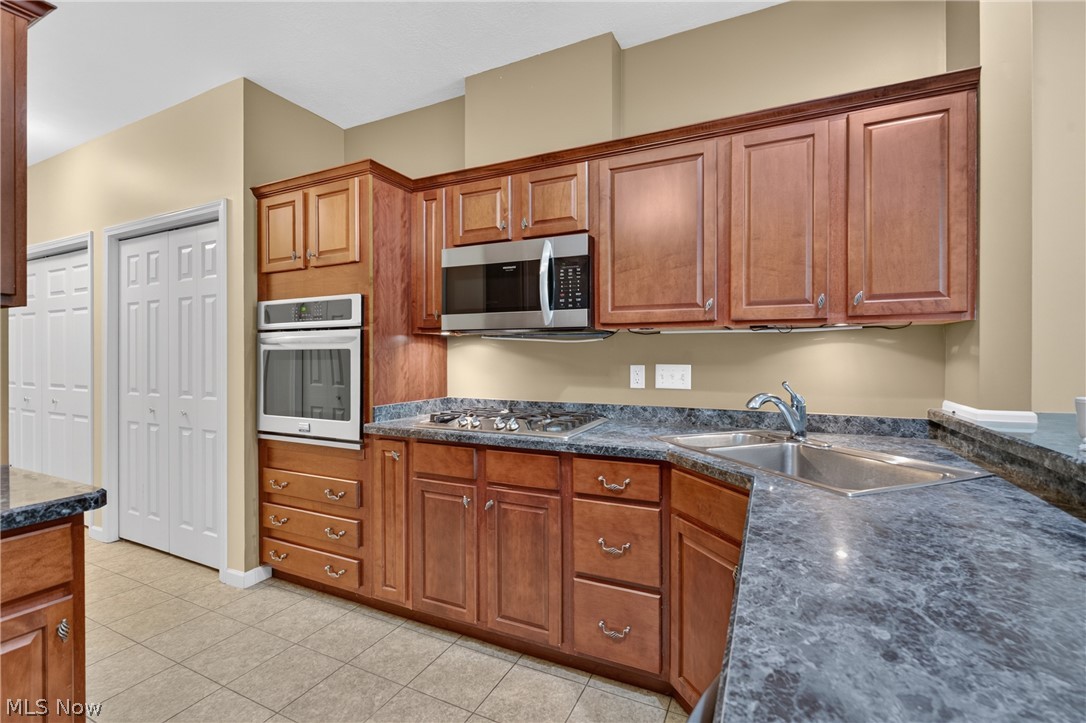 5645 Clingan Road, Unit 24C Struthers, OH 44471 - Photo 18 of 37 Gallery Image 18