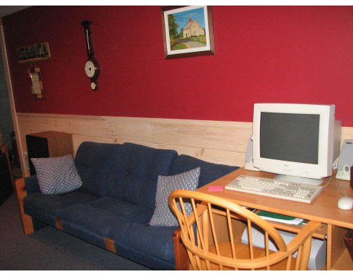 292 Cedar Street Sturbridge, MA 01518 - Photo 17 of 20 a ocean view with seating space