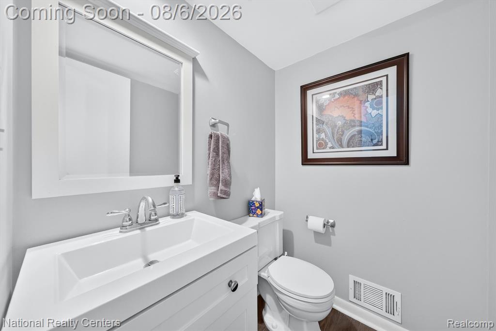 8928 Minne Wanna Road Clarkston, MI 48348 - Photo 12 of 30 Gallery Image 12