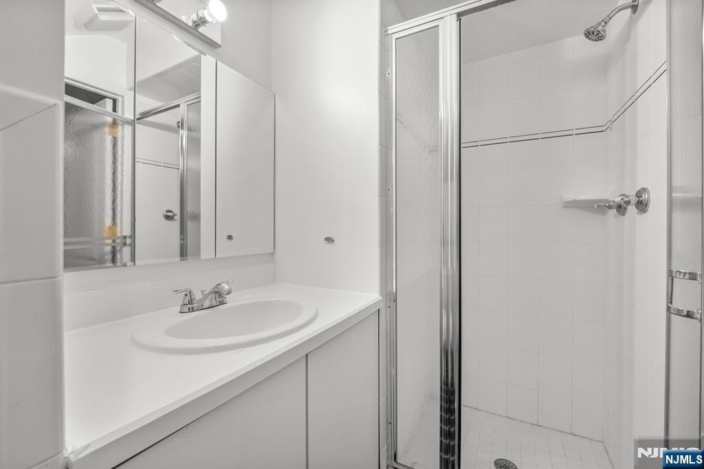 926 Norgate Drive Ridgewood, NJ 07450 - Photo 27 of 41 Gallery Image 27