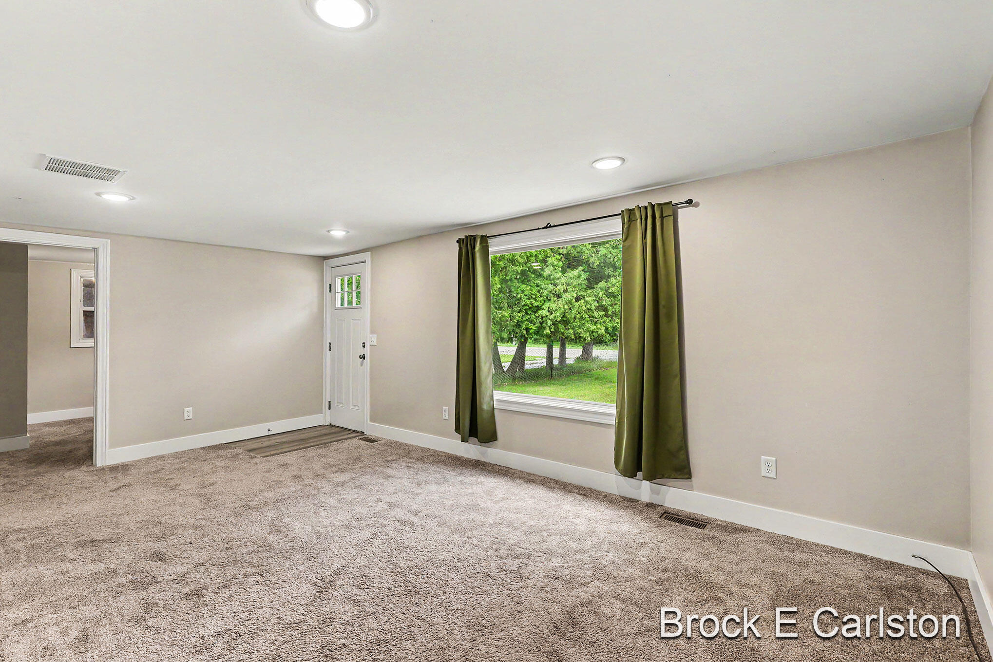 643 East Sternberg Road Norton Shores, MI 49441 - Photo 14 of 36 QJ1A9885