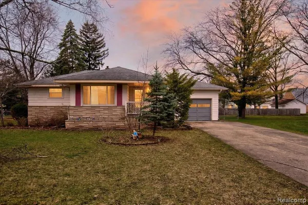 $128,500 | 212 South Grove Street, Standish, MI 48658