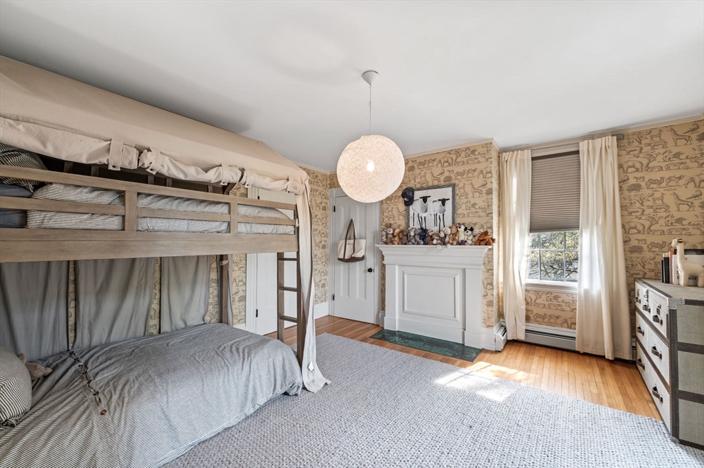 31 Broad Street Salem, MA 01970 - Photo 27 of 39 a very nice looking room with a large window